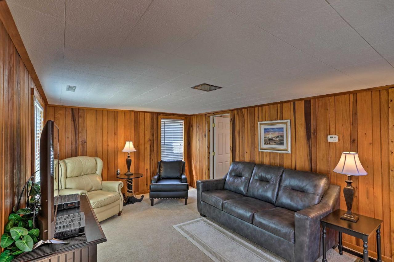 Home With Lake-View Deck By Camp Perry And Magee Marsh Port Clinton Dış mekan fotoğraf